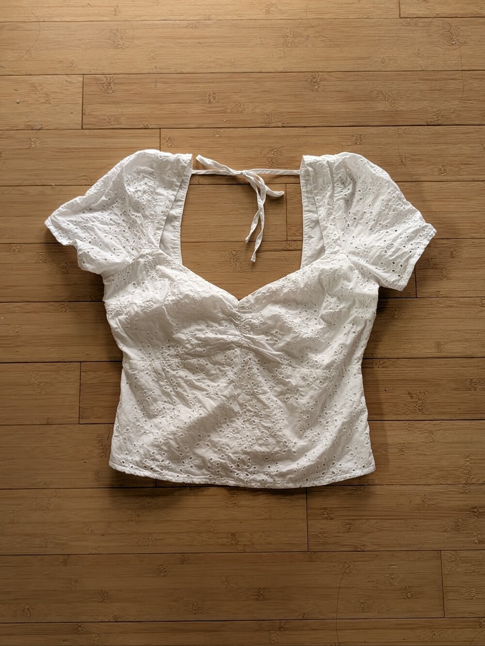 Abercrombie Fitch White Eyelet Lace Tie-Back Short Sleeve Top